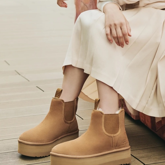 Ugg Neumel Logo Platform Chelsea booties in a size 6. Guaranteed authentic! - Picture 2 of 15